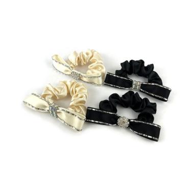 Fermacoda con fiocco e strass