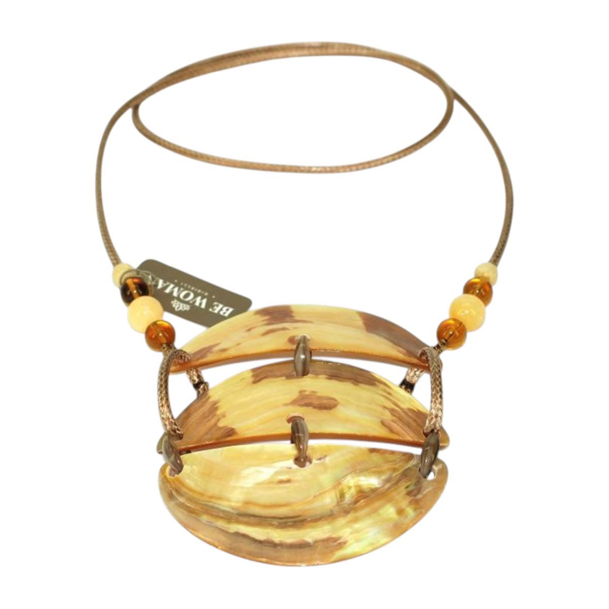 Collana donna in corda, resina e madreperla
